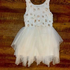 Sleeveless white dress. EUC.